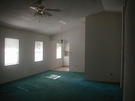 5th image of 25247 SW 17th Ave
