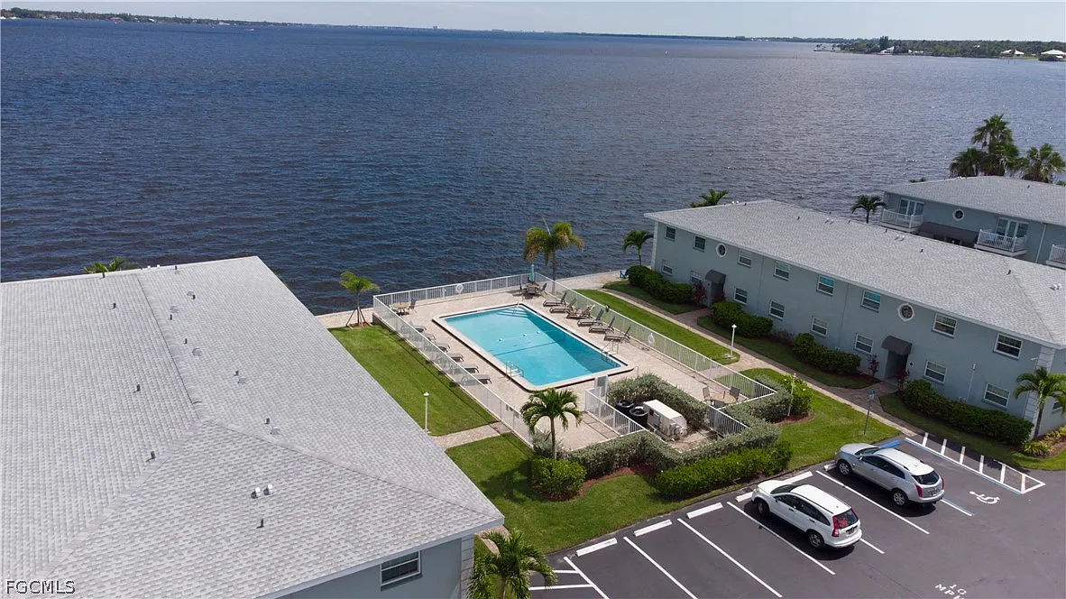 2 bed, 1.0 bath, 791 sqft, $1,400 — Photo 3