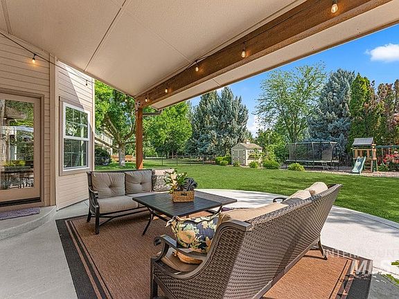 2nd image of 5298 N Hickory Tree Way