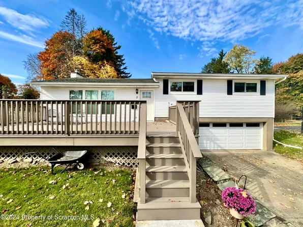 2 Spring Dr, Clarks Green, PA 18411