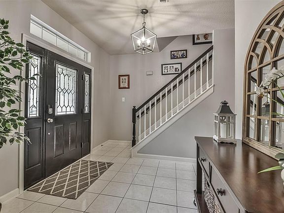 Beautiful entrance showing the beautiful tile flooring