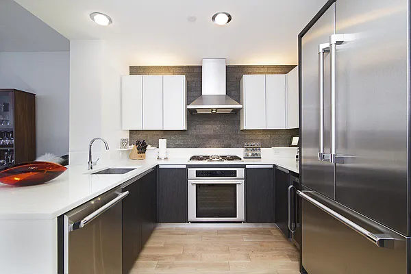 Sold by Nest Seekers International | media 6