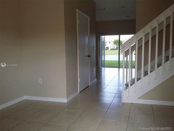 3rd image of 2983 SE 15th Ave #0