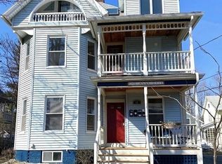 17 Trumbull Rd #1F, Northampton, MA 01060