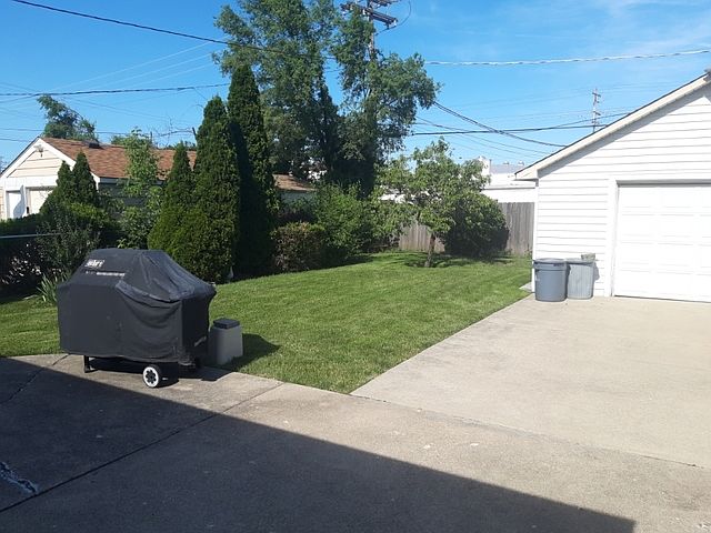 2nd image of 7953 N Neva Ave