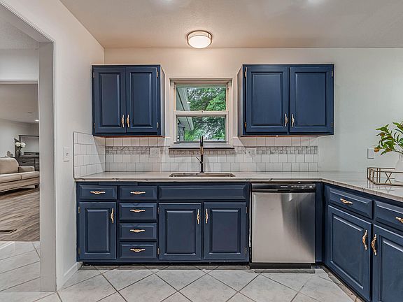 2nd image of 25842 Streater Dr