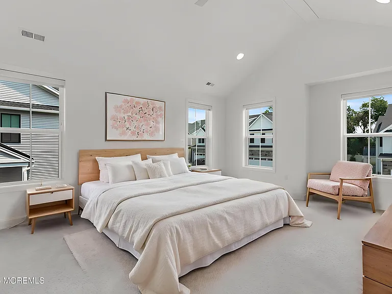 113 Mustang Dr — Photo 17