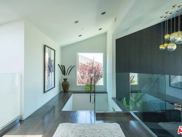 3437 Troy Dr — Photo 45