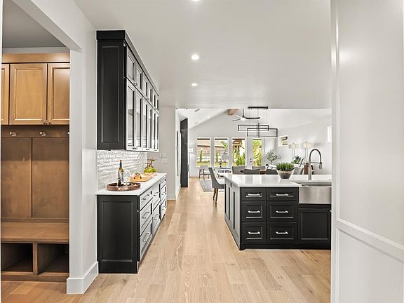 5th image of 4824 Pont Neuf Rd