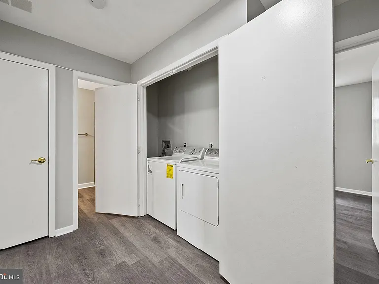 1221 Kater St — Photo 16