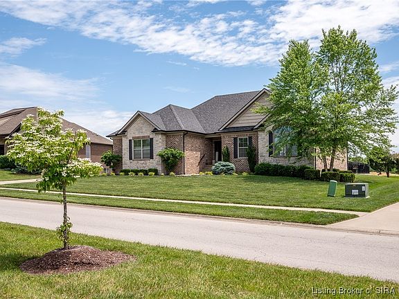 2nd image of 1735 Champions Pointe Pkwy