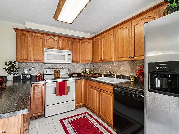 3rd image of 5582 Malt Dr APT 1