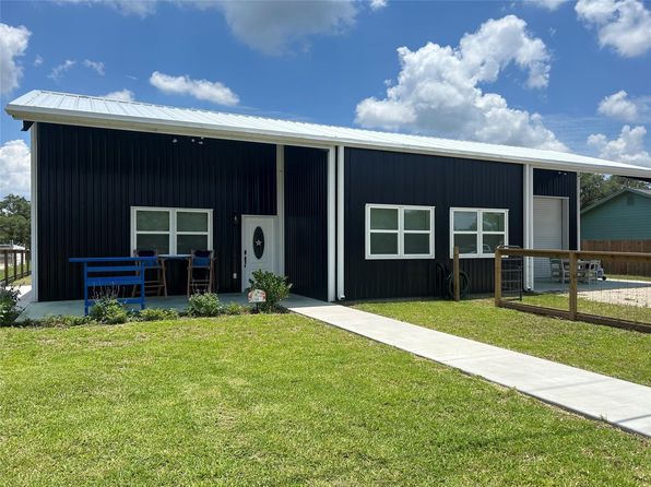 1318 Us Highway 90a, Sheridan, TX 77475
