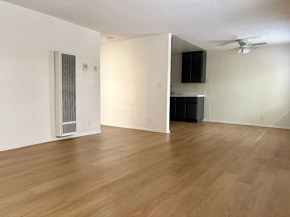 1st image of 14423 Larch Ave APT 2