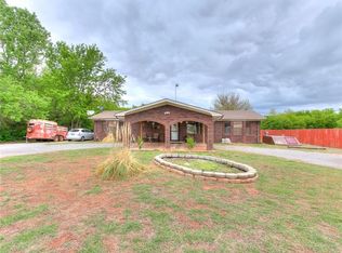 245 E Riddle Rd, Chickasha, OK 73018