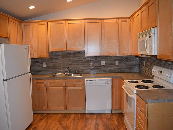 4th image of 12009 117th Avenue Ct E