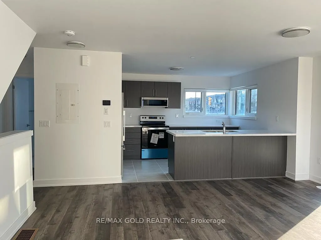 3 bed, $2,750 — Photo 2