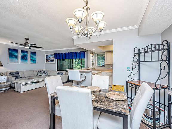 5th image of 1849 Montclair Dr Unit D