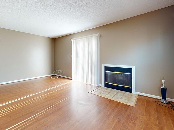 2nd image of 45619 Longfields Village Dr