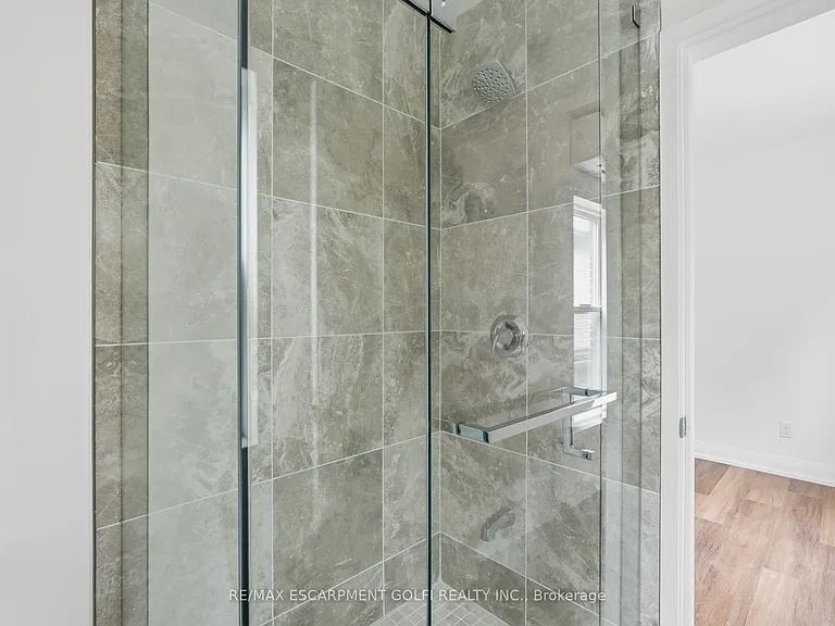 4876 Simcoe St #3 — Photo 16