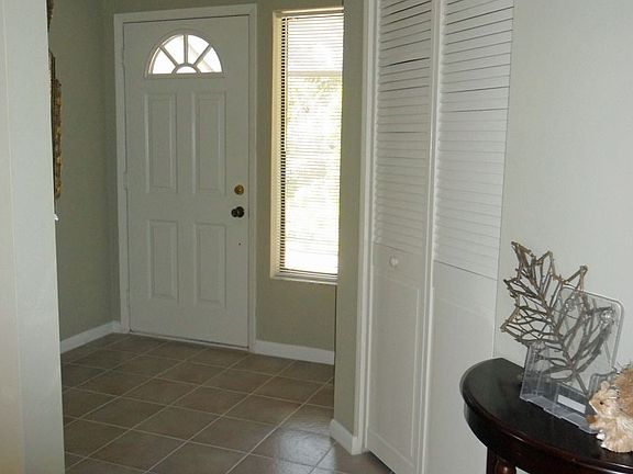 FOYERS