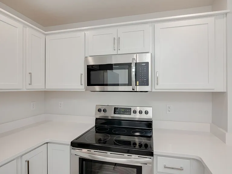 1673 S Arborwood Ln — Photo 7
