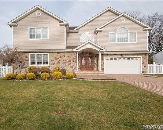 1st image of 2A Harriet Dr
