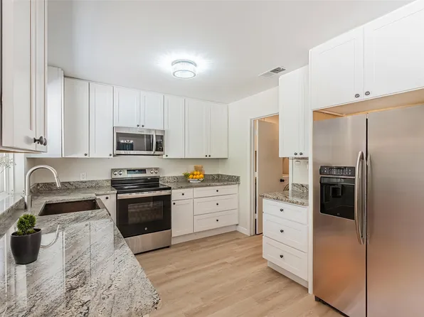 8224 Pearl St, North Richland Hills, TX 76180