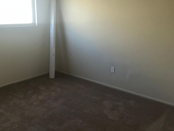 4th image of 345 Daisy Ave APT 17