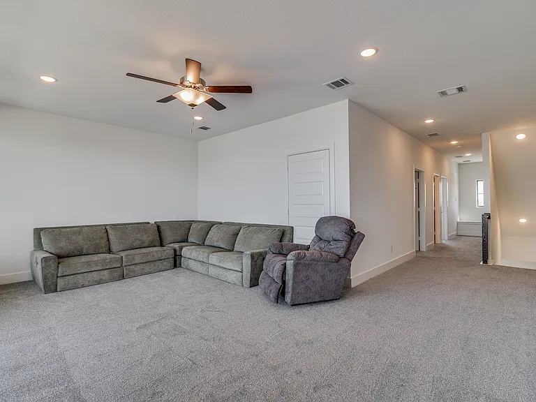 722 Resort Dr — Photo 16