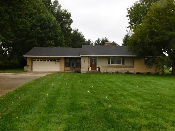 1390 Michaels Rd, Tipp City, OH 45371
