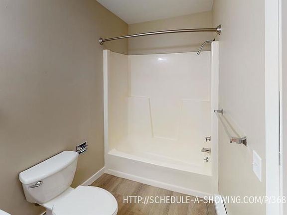 4th image of 403 E Park St #25