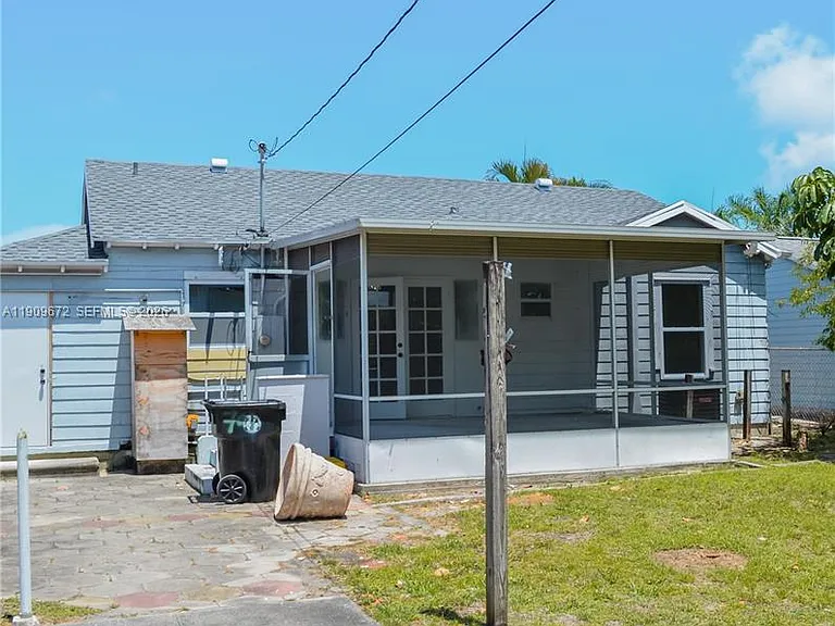 707 N J St — Photo 71