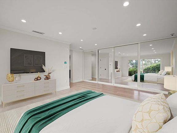3rd image of 11515 Thurston Cir