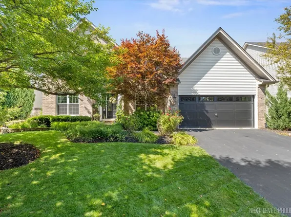 598 Lake Ridge Dr, South Elgin, IL 60177