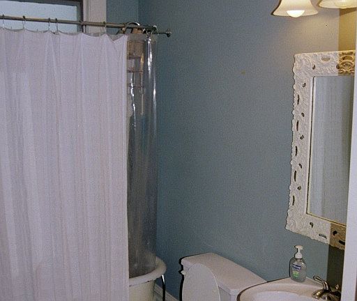 1st floor bathroom & shower