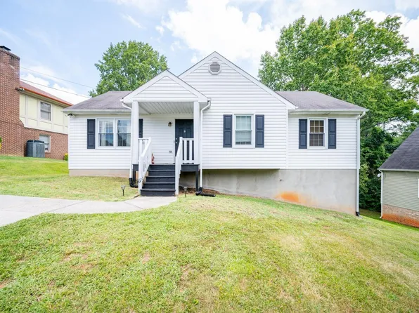 215 Omega Dr, Lynchburg, VA 24502