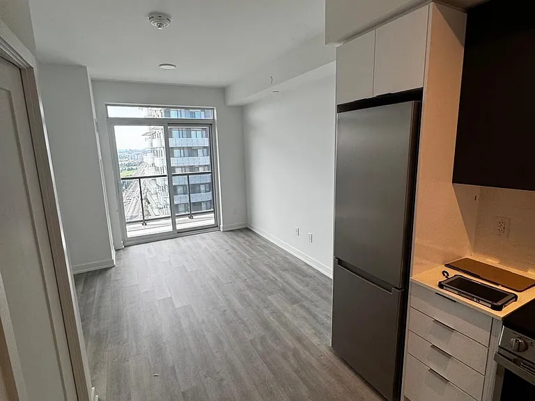 5105 Hurontario St #2809 — Photo 10