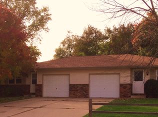 221 N 3rd St, Hanna City, IL 61536