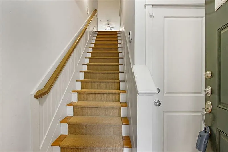3 bed, 2.5 bath, 1596 sqft, $2,800 — Photo 2