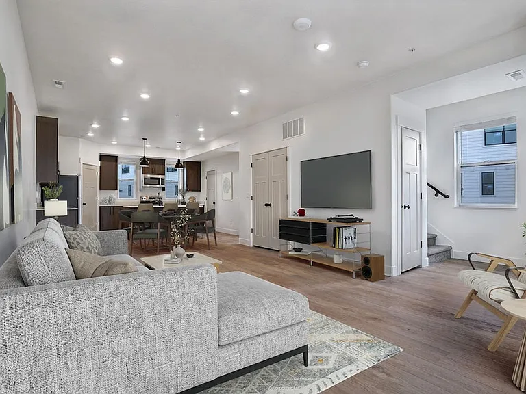 Riverwell Townhomes — Photo 20