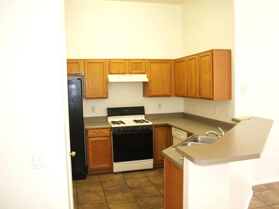 1st image of 9330 E Marcasite Ln