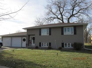 714 Division St, Fullerton, NE 68638