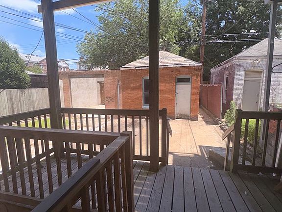 5th image of 2931 N Charles St APT 5