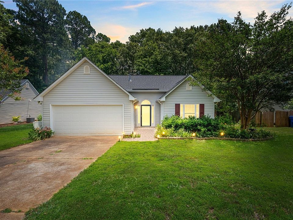 1st image of 116 Bonnie Woods Dr