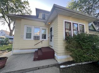 3893 N Dr William Finlayson St, Milwaukee, WI 53212