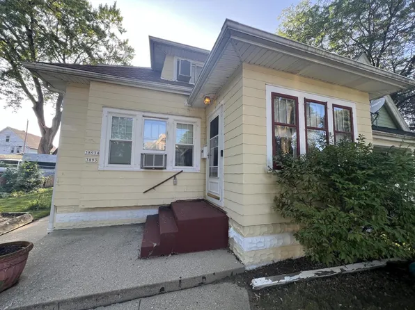 3893 North Dr William Finlayson STREET, Milwaukee, WI 53212