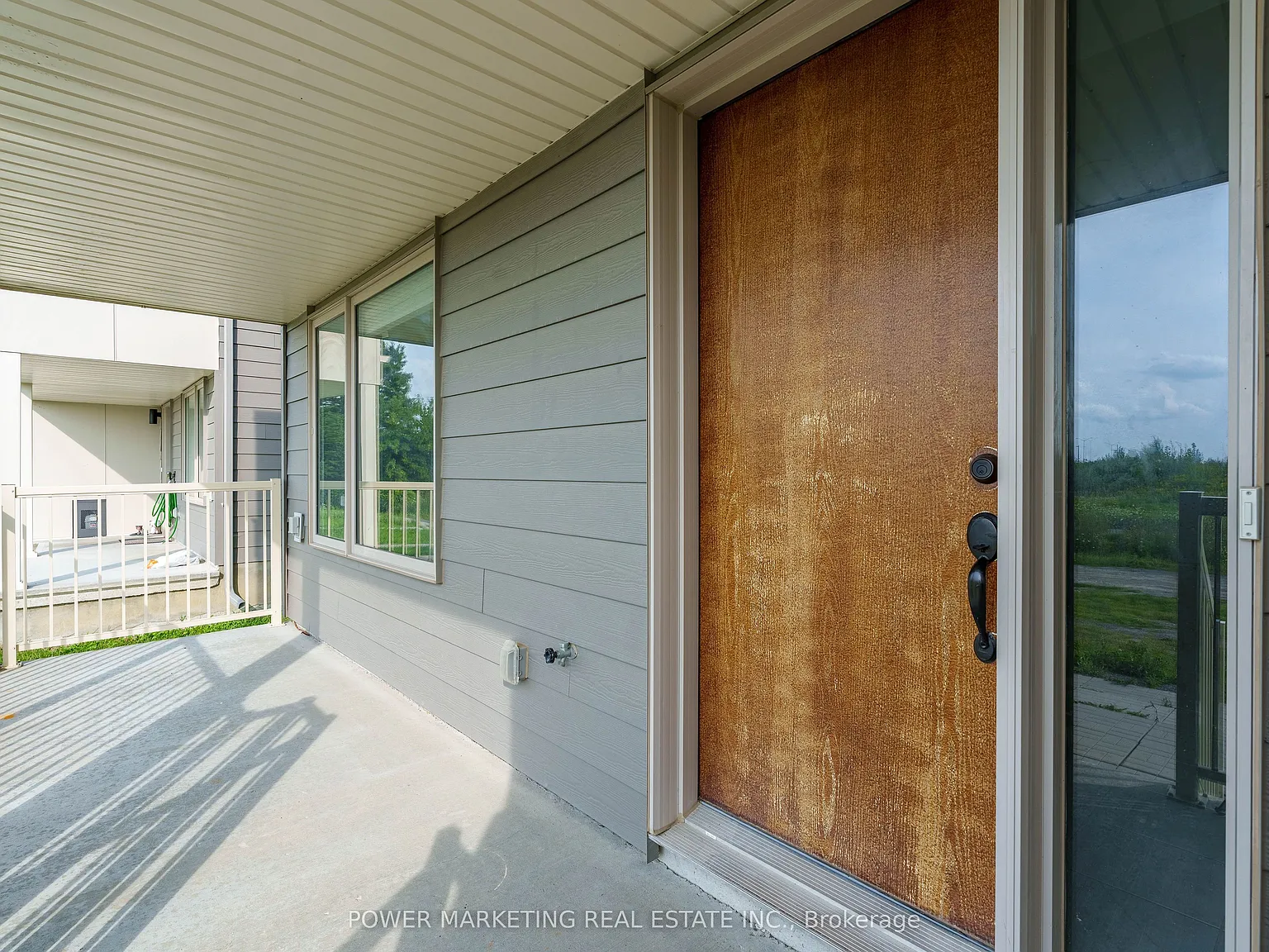 4 bed, $2,850 — Photo 2