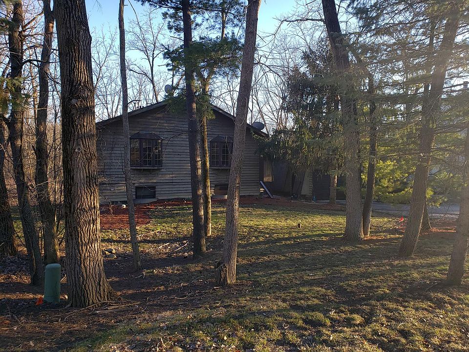 1st image of 1407 Pine Woods Ct