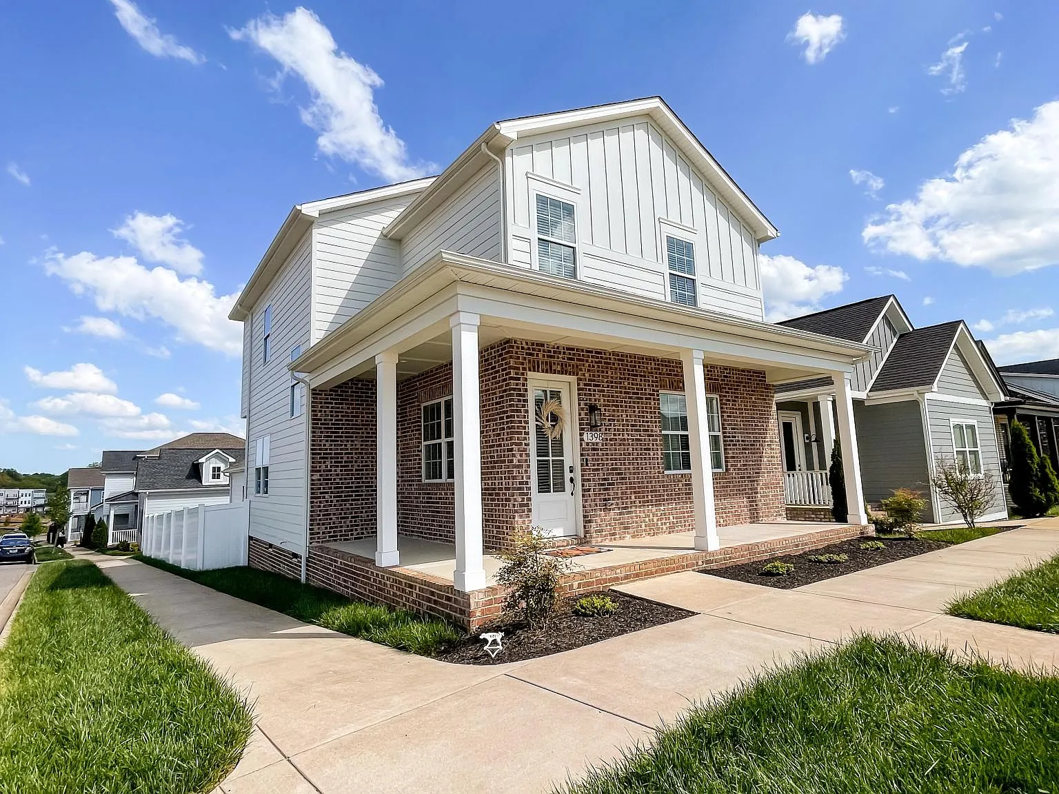 1398 Hicks Edgen Rd — Photo 1